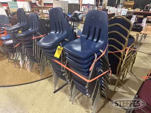 (24) Poly chairs